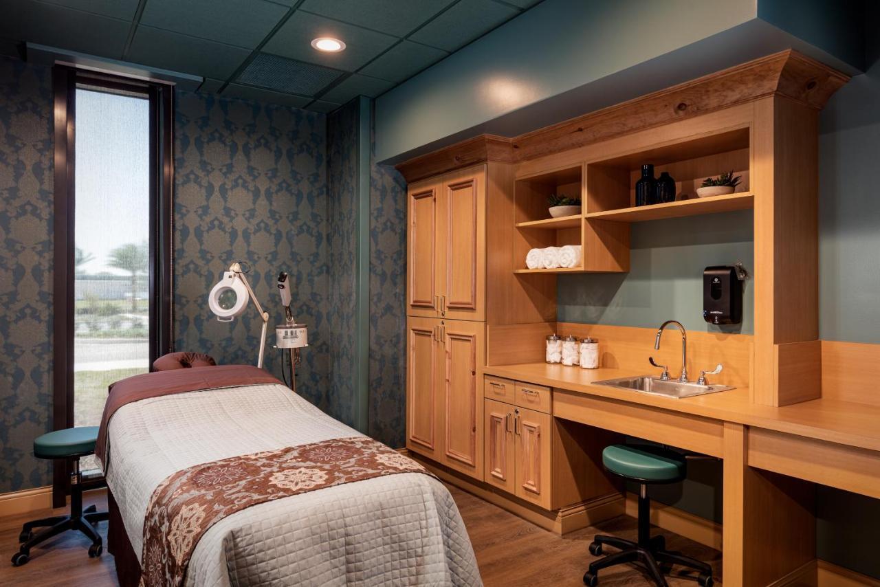 The Brownwood Hotel & Spa The Villages Bagian luar foto
